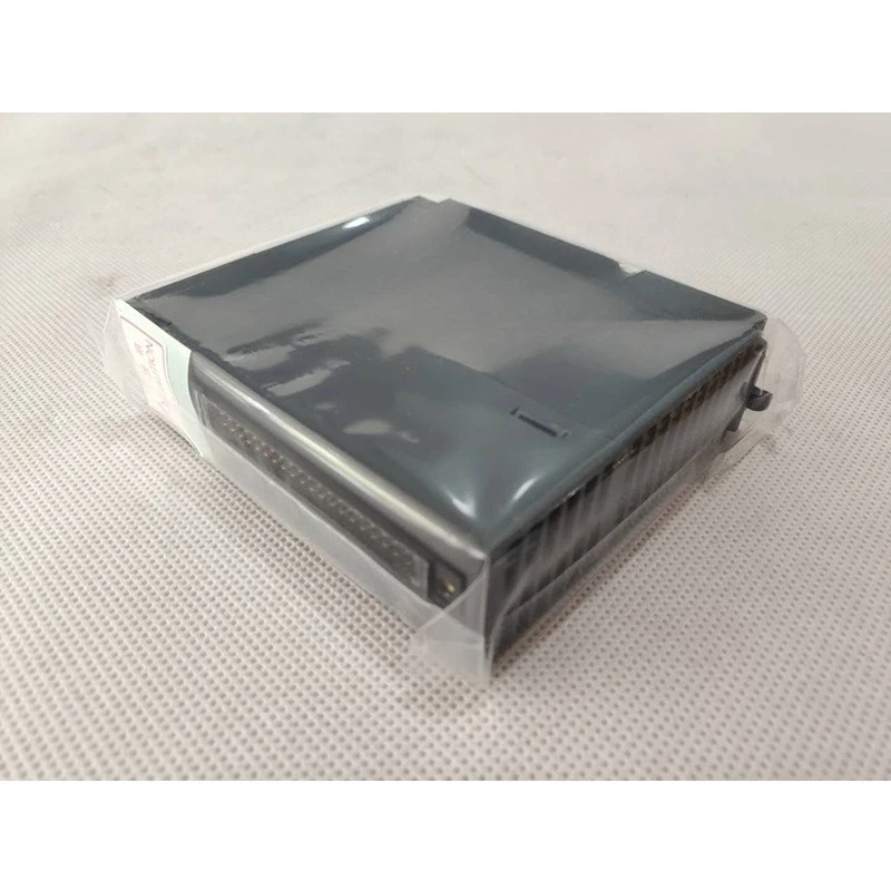 New original Q series QX41-S1 programmable controller PLC input module 32 points common anode