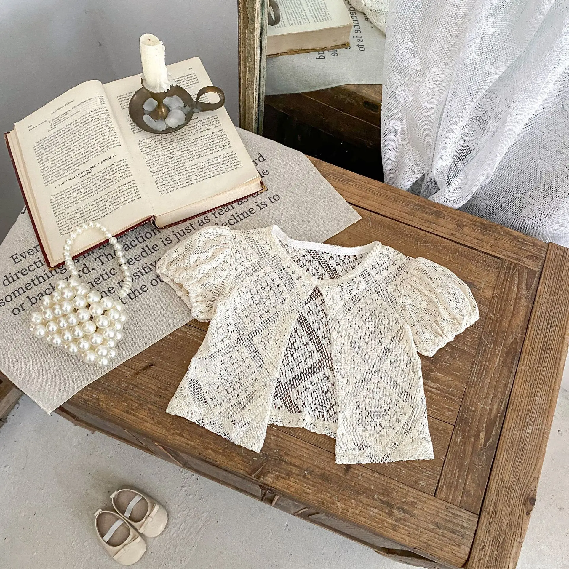 ملابس أطفال صيفية جديدة لعمر 0-3 سنوات، سترة صغيرة متطابقة تمامًا مع الفقاعات المجوفة بأكمام قصيرة للفتيات