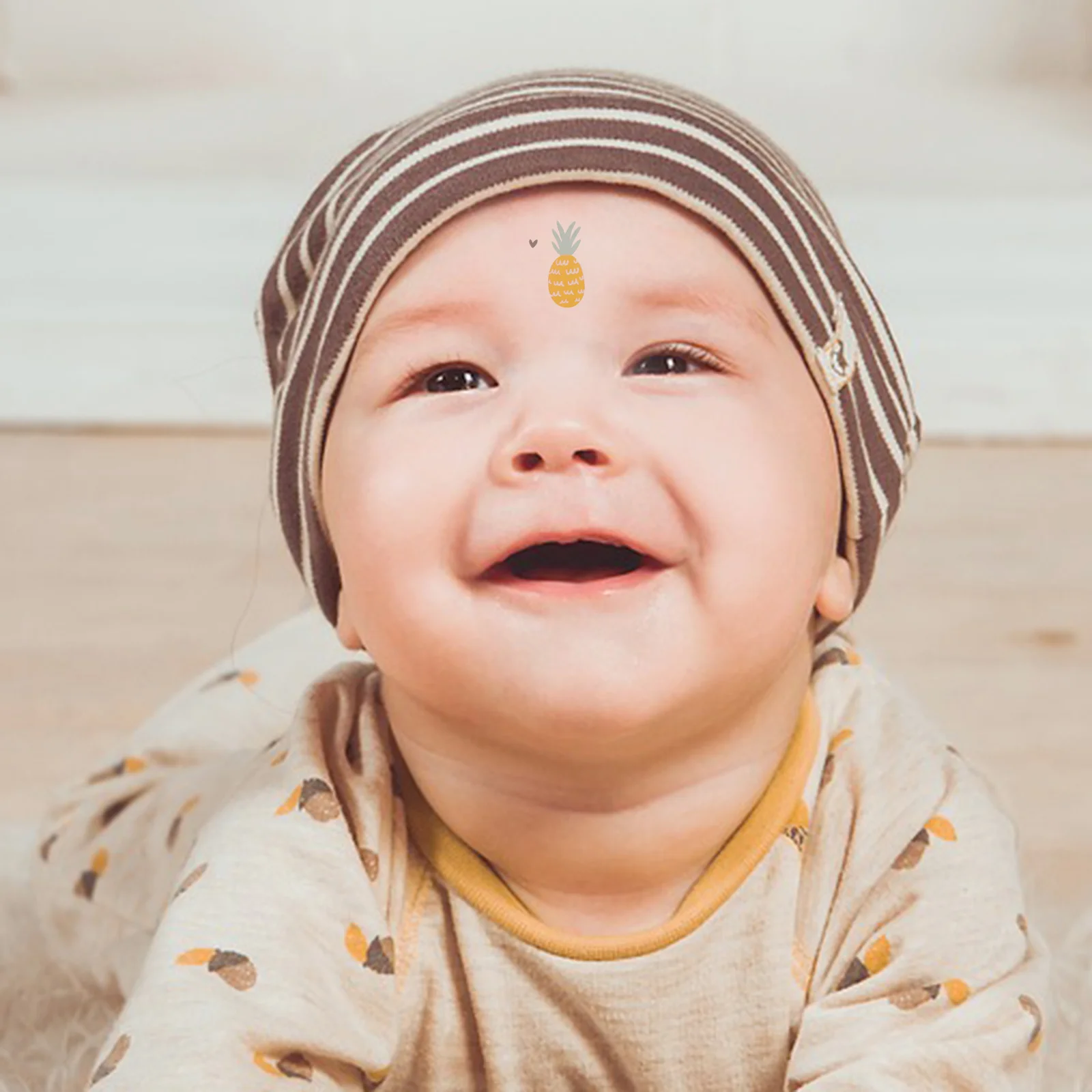 10 個防水漫画パイナップルボディタトゥー素敵なフルーツステッカー簡単に適用子供の顔腕装飾ステッカー