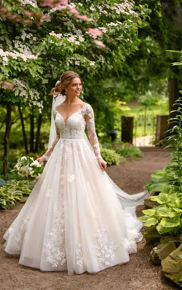 

Vintage Lace Applique A Line 2025Wedding Dresses Long Sleeves V-neck Bridal Gowns Sweep Train Customized Vestido De Noival