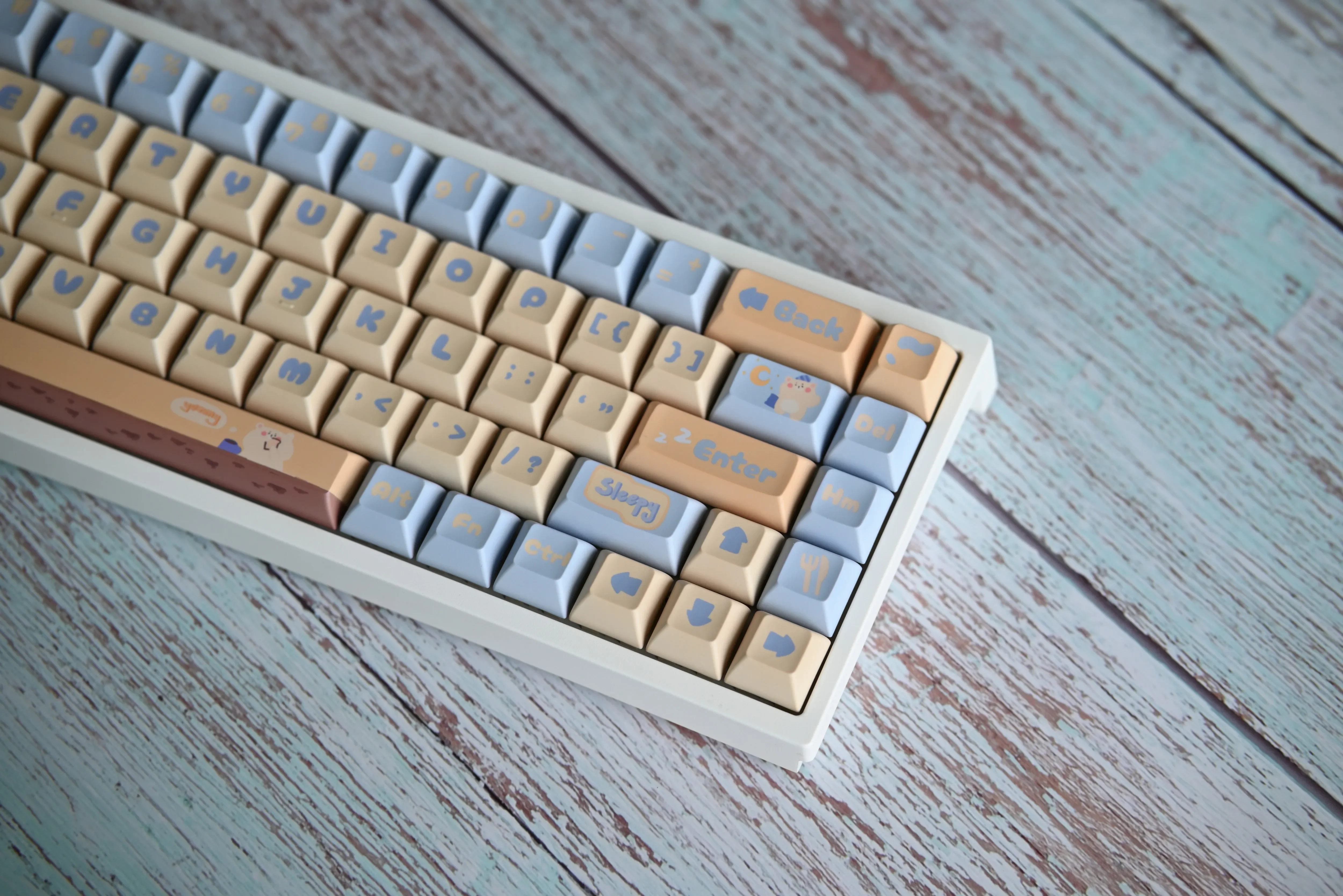 

Original cute milk yellow keycap theme 143 keys kca height full five-sided PBT mechanical keyboard keycap