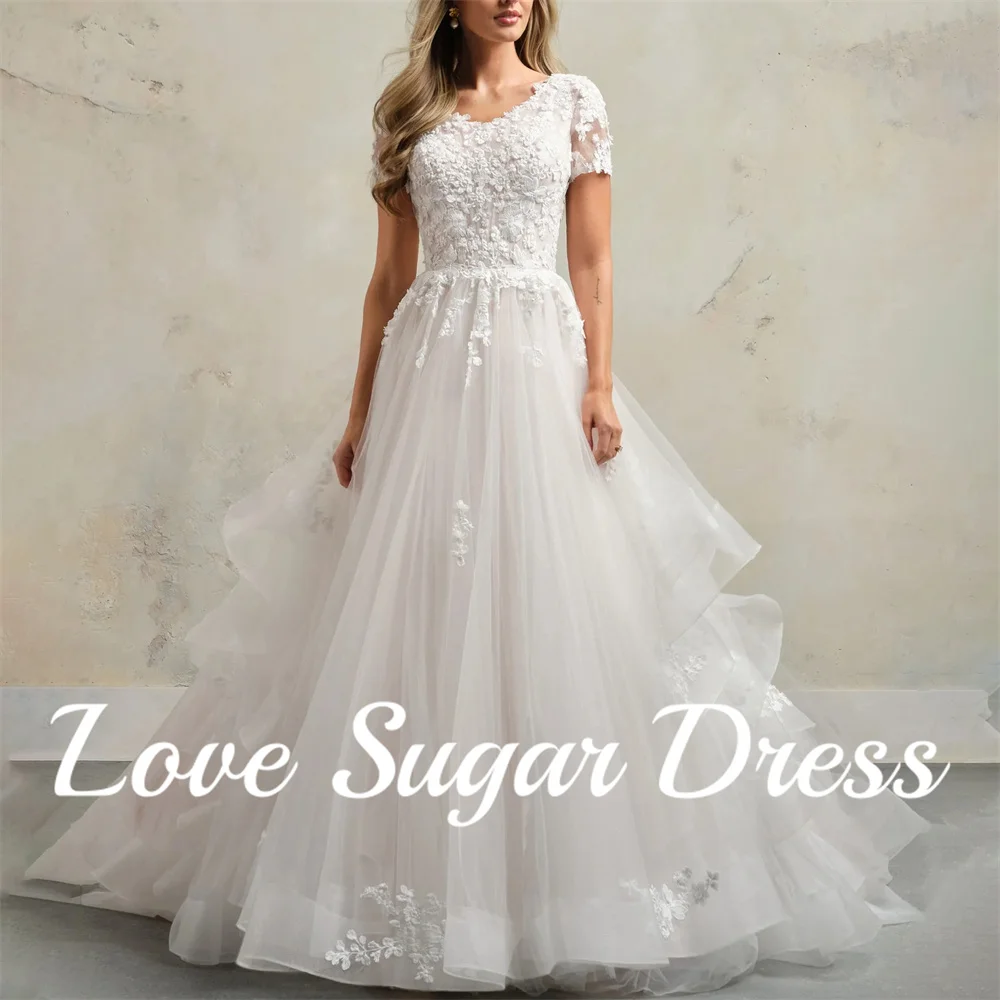 

Lace Applique Princess Wedding Dresses V Neck Short Sleeves Bridal Gowns A Line Tulle Pleated Long Train Back Button Bride Dress