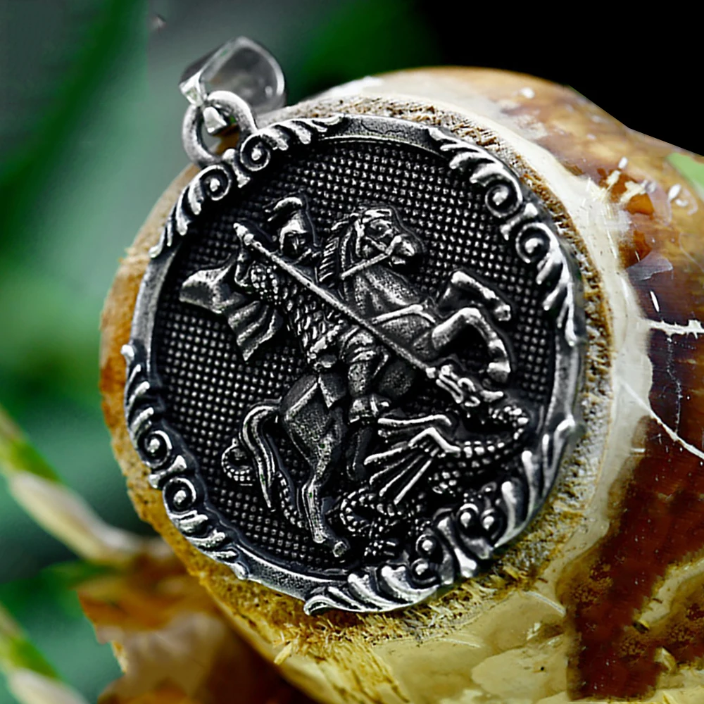 Vintage 316L Stainless Steel Saint George Pendant Medieval War Knight Necklaces For Men Fashion Amulet Jewelry Gift Accessories