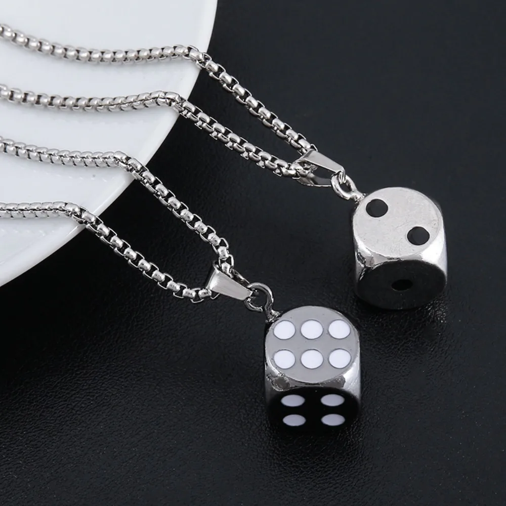New Korean Version Instagram Style Dice Pendant Necklace for Men and Women, Hip-Hop Couple, Long Necklace Gift