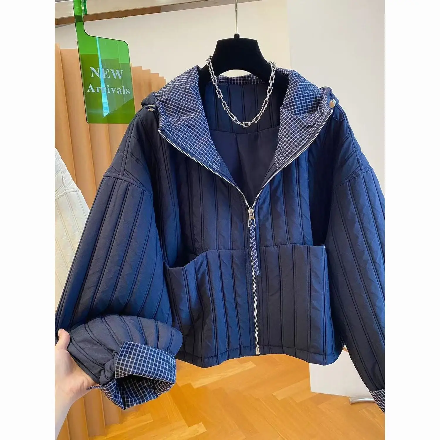 Hooded padded short jacket women's plaid splicing two-cotton jacket 2025 autumn new  cotton clothes thin cotton clothes
