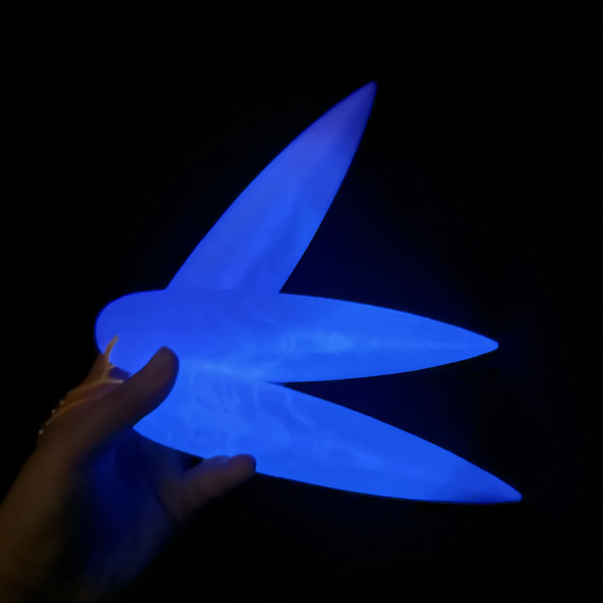 Zoey Kpop Demon Hunters Cosplay Lights Dart Weapons Roleplay Props for Girl Group Idol Halloween Carnival Costume Accessories