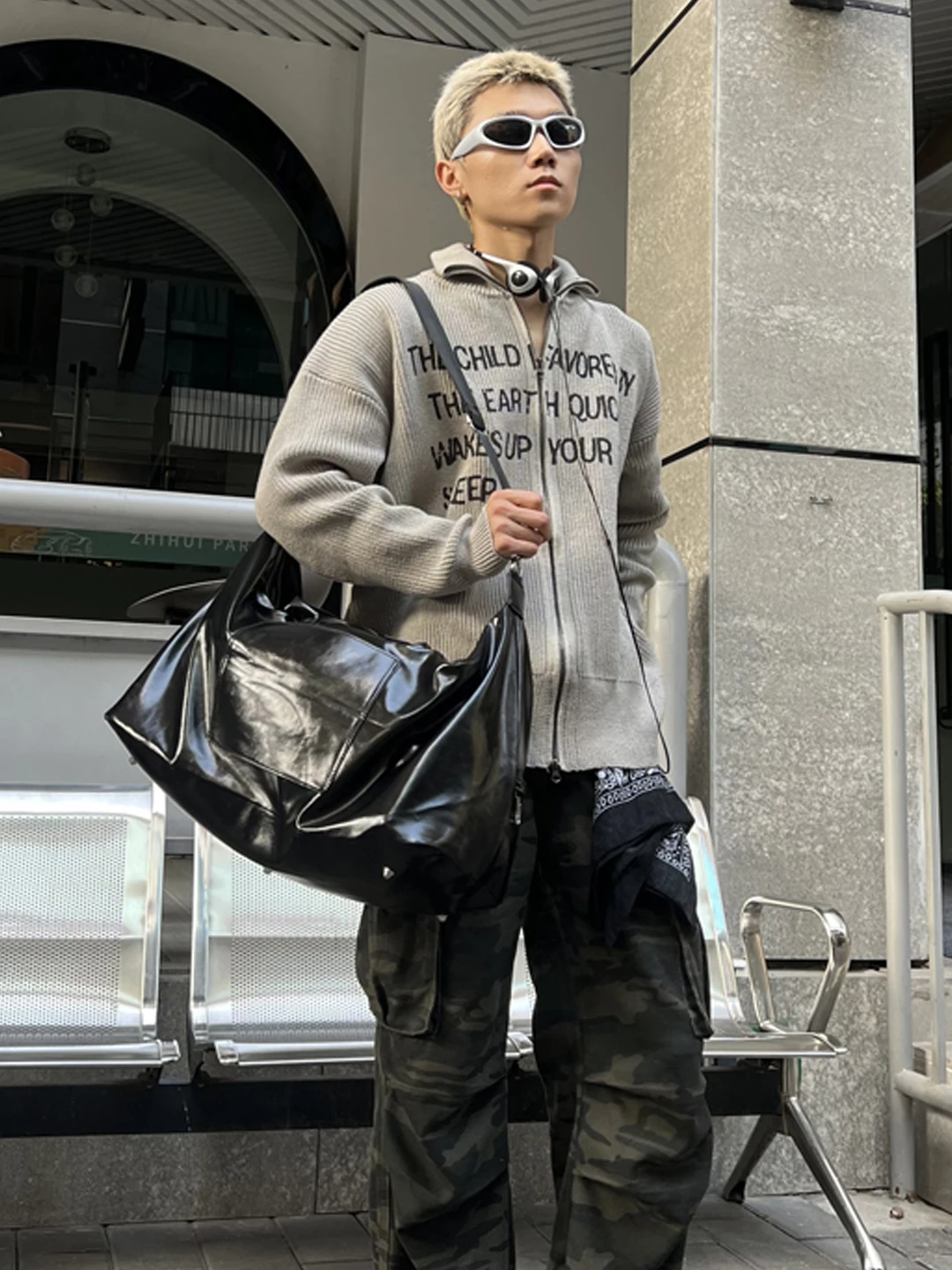 NIN Large Capacity Leather Sports Bag Casual Street Style Handbag Unisex Travel Bag Shoulder Crossbody Handheld Bag