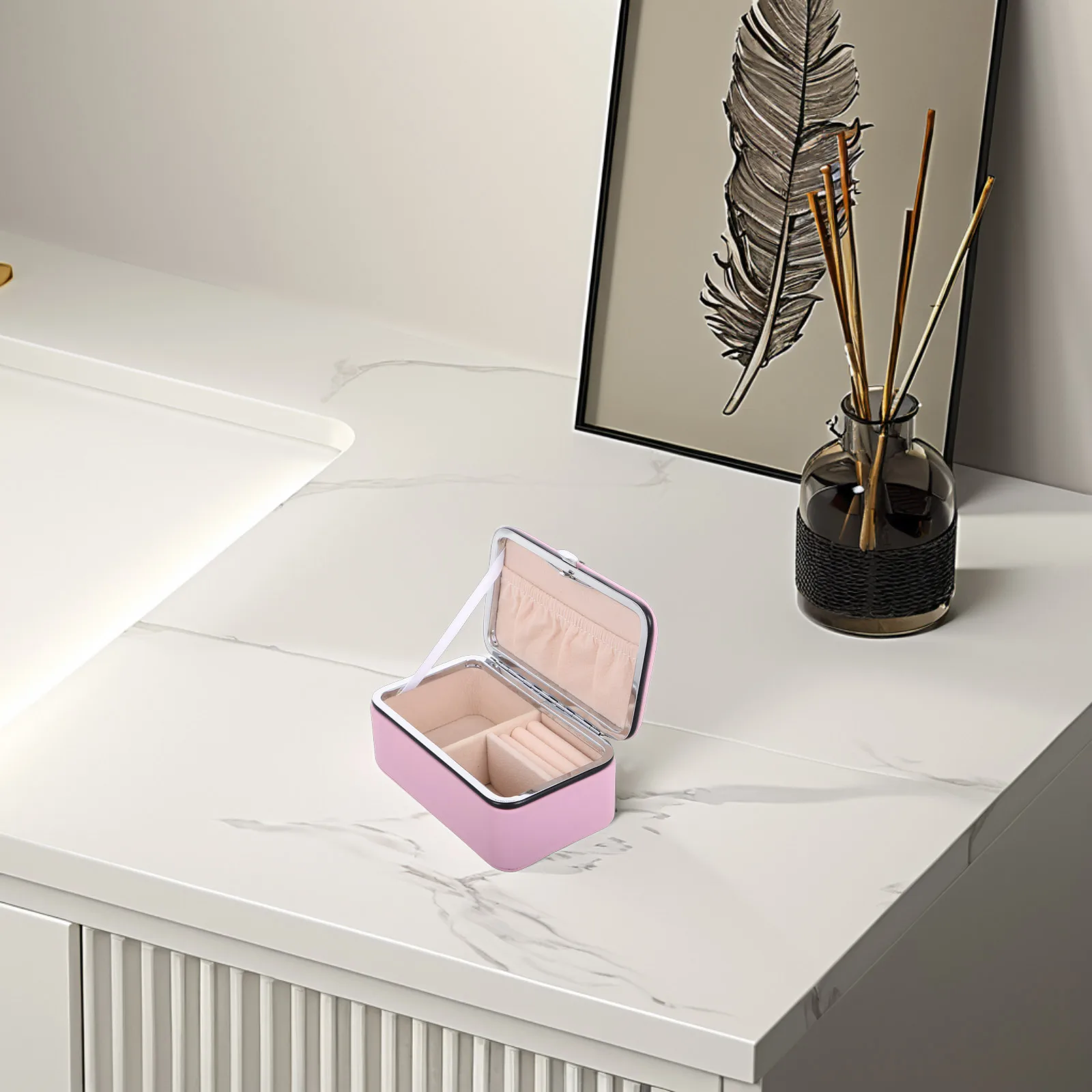 

Elegant European Style Jewelry Box Portable Travel Organizer Protective Compartments Women Girls Earrings Rings