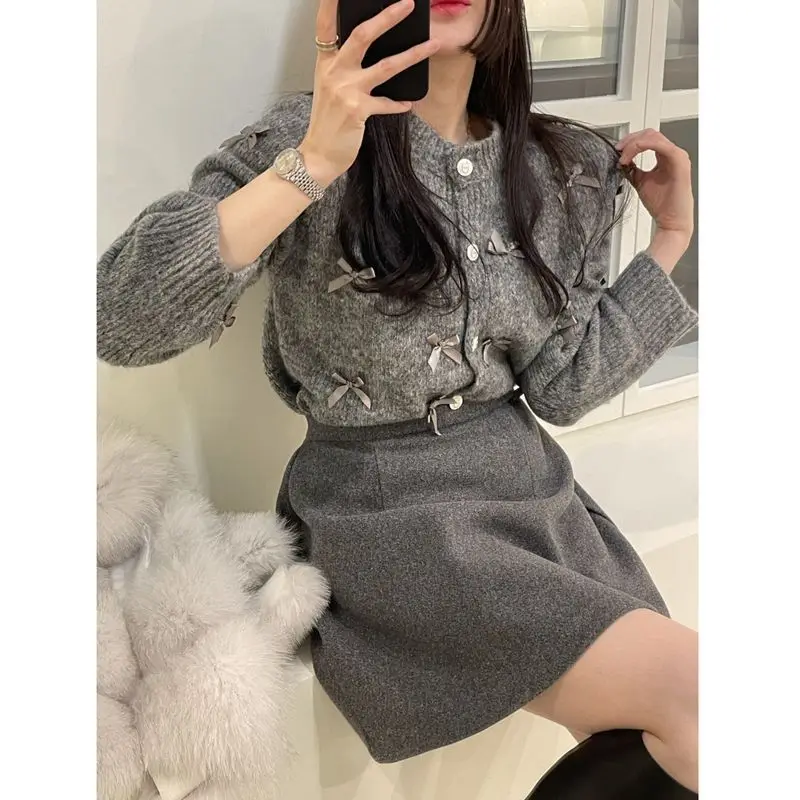 Design Sense Grey Bow Sweater Cardigan Women\'s Autumn and Winter New Style Loose and Lazy Style Small Stature Knitted Top Thick