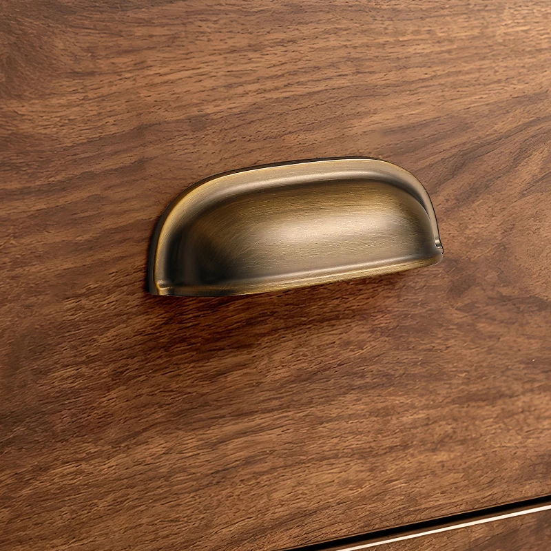 French Light Luxury Drawer Wardrobe Door Handle Antique Brass Dressing Cabinet Kitchen Cabinet Pulls Seashell Furniture Handles