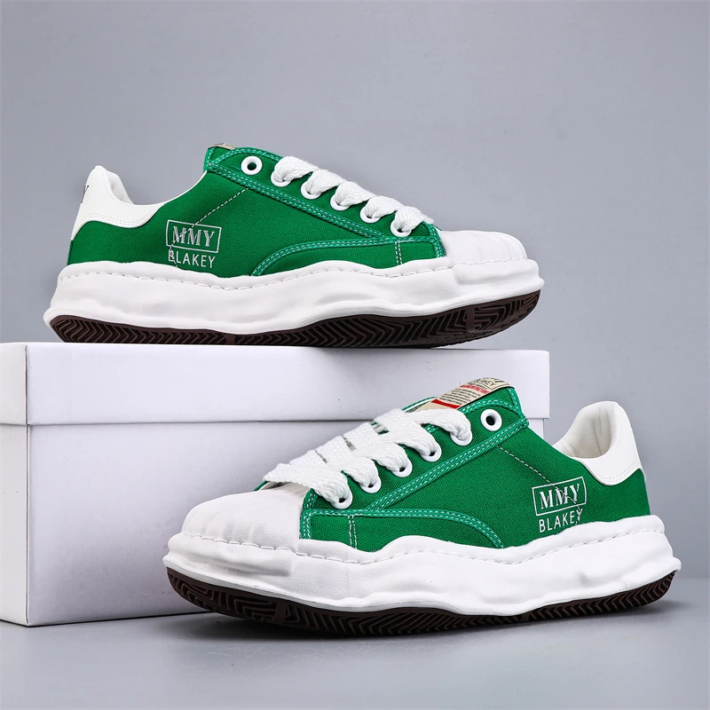 Same style thick soled canvas sneakers for men and women, low cut casual sports sneakers, spring/summer 2024