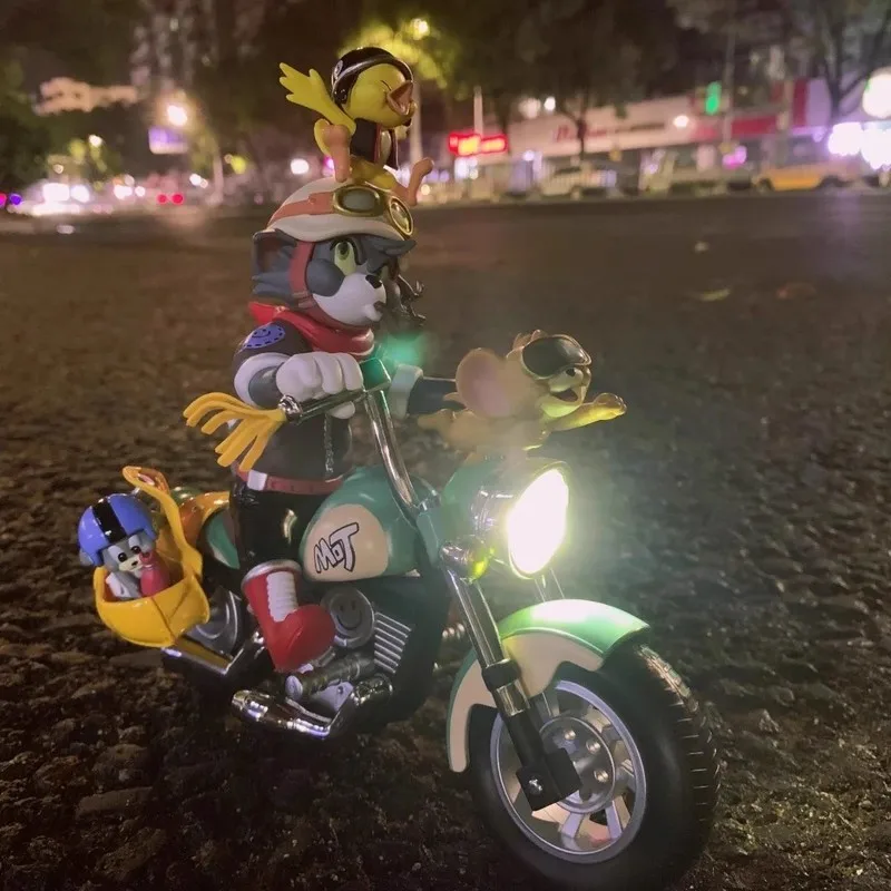 

Tom And Jerry Classic Vintage Motorcycle Toy Gift Cat And Mouse Tide Play Fun Fashion Table Top Creative Decorative Model Gift
