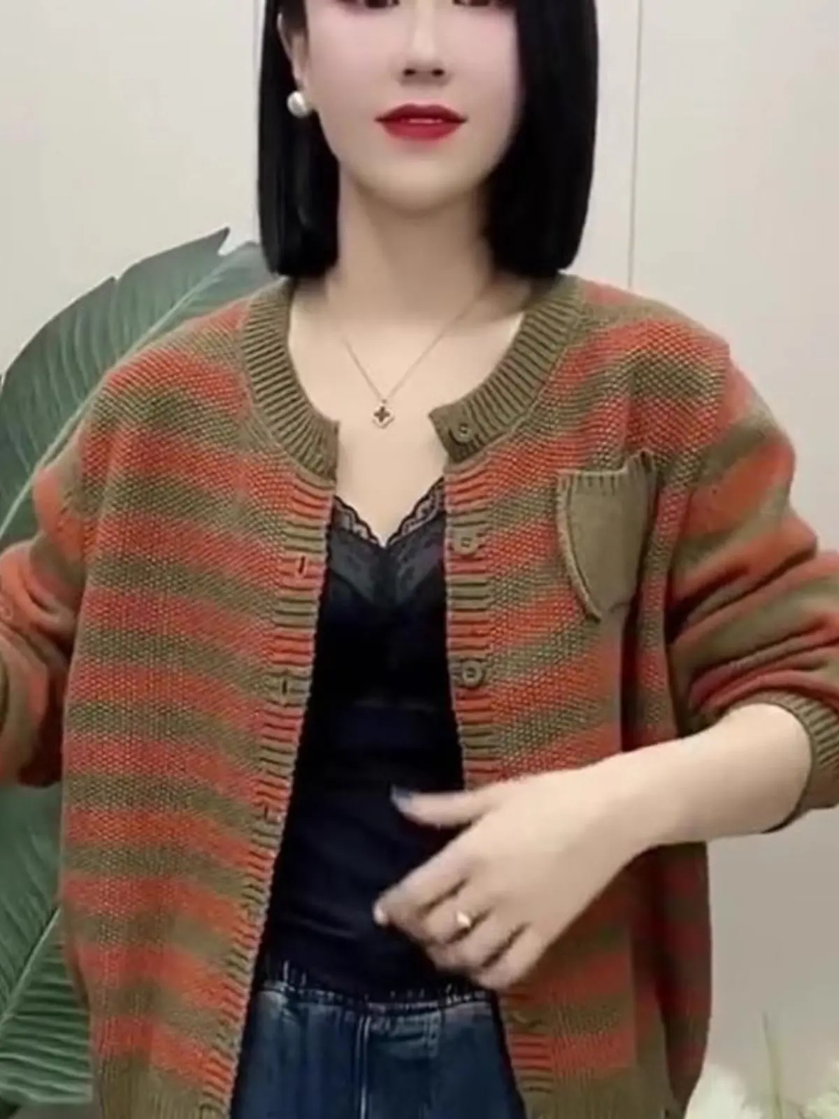 

Зимний вязаный кардиган большого размера с длинными рукавами, круглым вырезом, в полоску, укороченный, на одной пуговице, модный женский топ