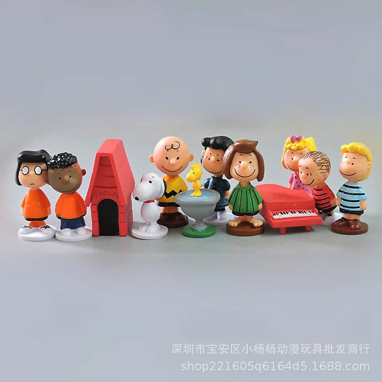 Snoopy Toy Figures Q Version Anime Figure PVC Action Toys Kid Birthday Present Cake Decoration 12pcs