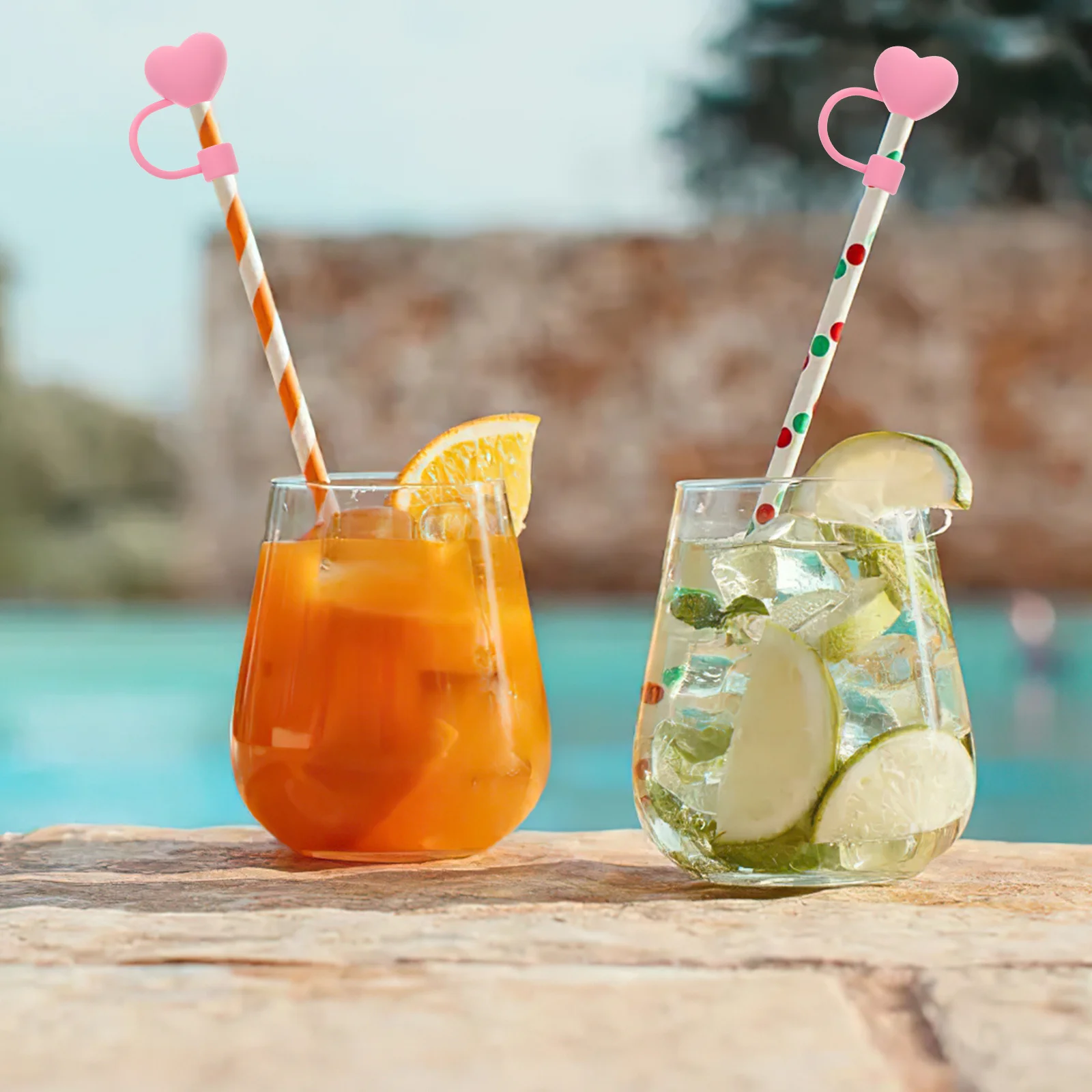 

4Pcs Heart Shaped Straw End Plugs Novelty Reusable Straw Protectors for Drinking Straws Cute Party Favor Decorations