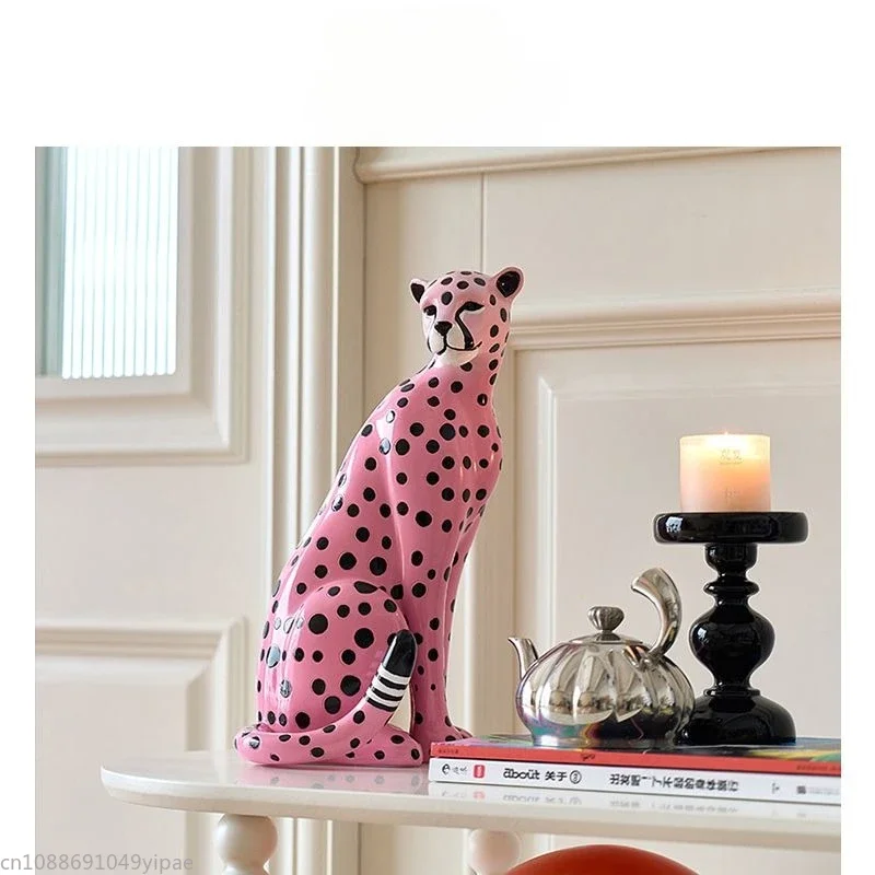 Pink Leopard Charm Ornaments Living Room Study TV Cabinet Desktop Decoration Holiday Gift Resin Material