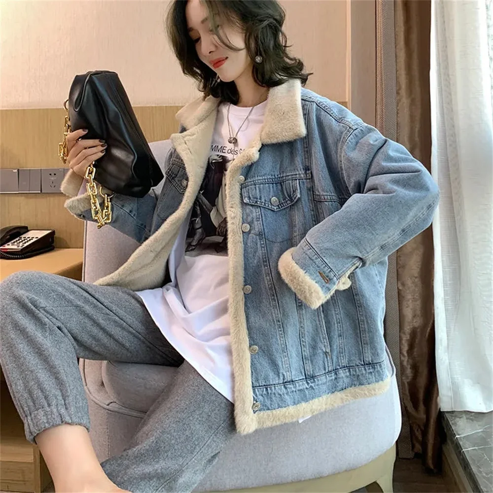 Denim Jacket Women Thicken Spliced Warm 2023 new Autumn Wintercoat Lamb WoolSnow Jean Coat Women Outerwear Female Thicken Jacket