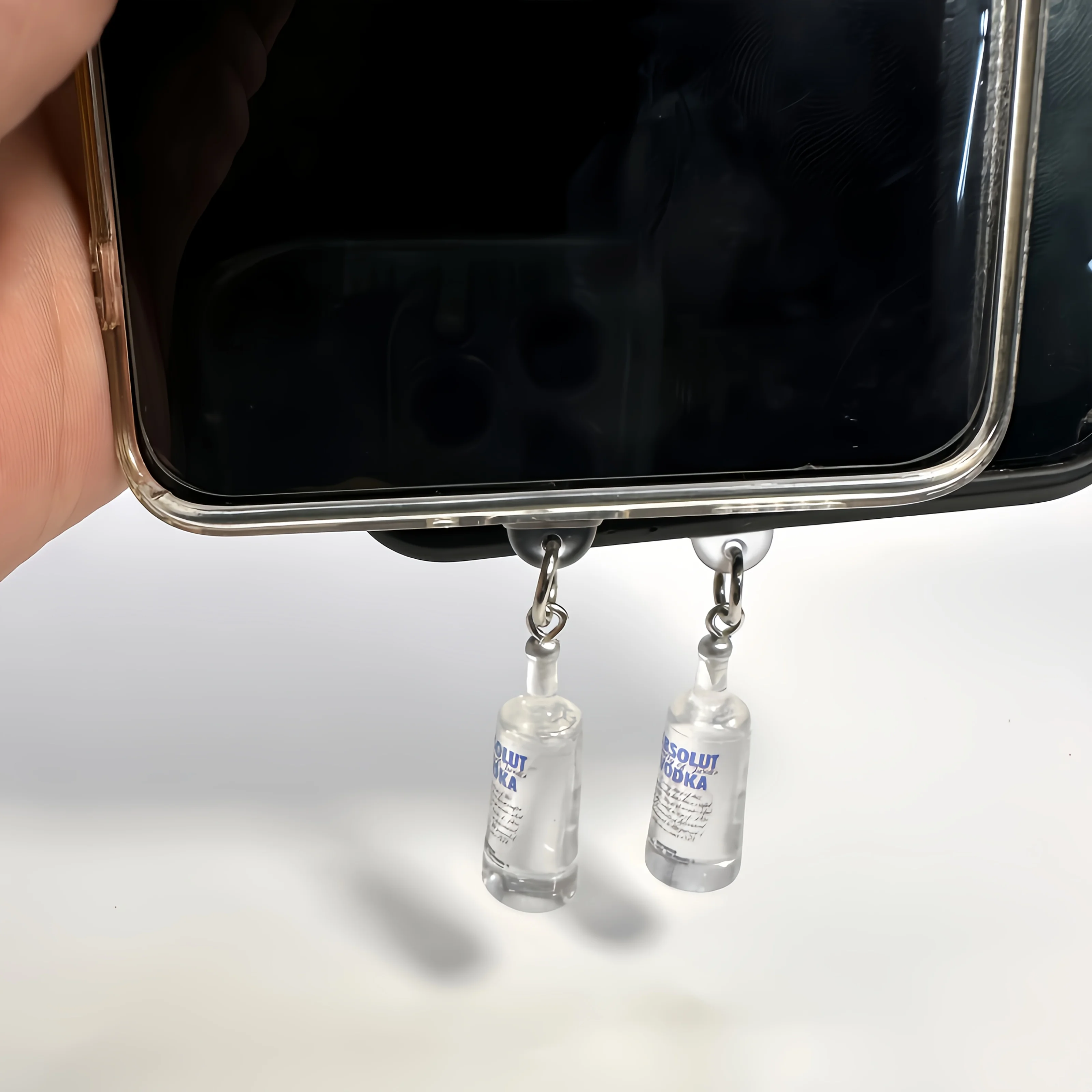 1pc garrafa de vodka porta de carregamento do telefone plugue poeira, adequado para iphone 17 porta, acessórios de carregamento do dispositivo, adequado para capa de soquete de carregamento tipo-c, plugue de poeira do telefone, acessórios de telefone de g