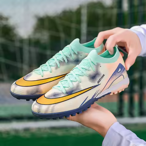 Men Football Shoes Comfortable TF Professional Football Boots Training Sneaker Ultralight Soccer Shoes