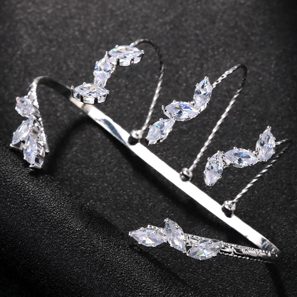 Luxury Zirconia Leaves Open Bangle Chain Women Hand Decoration Party Exquisite Design Boho Bridal Bracelet Jewelry Banquet Gift