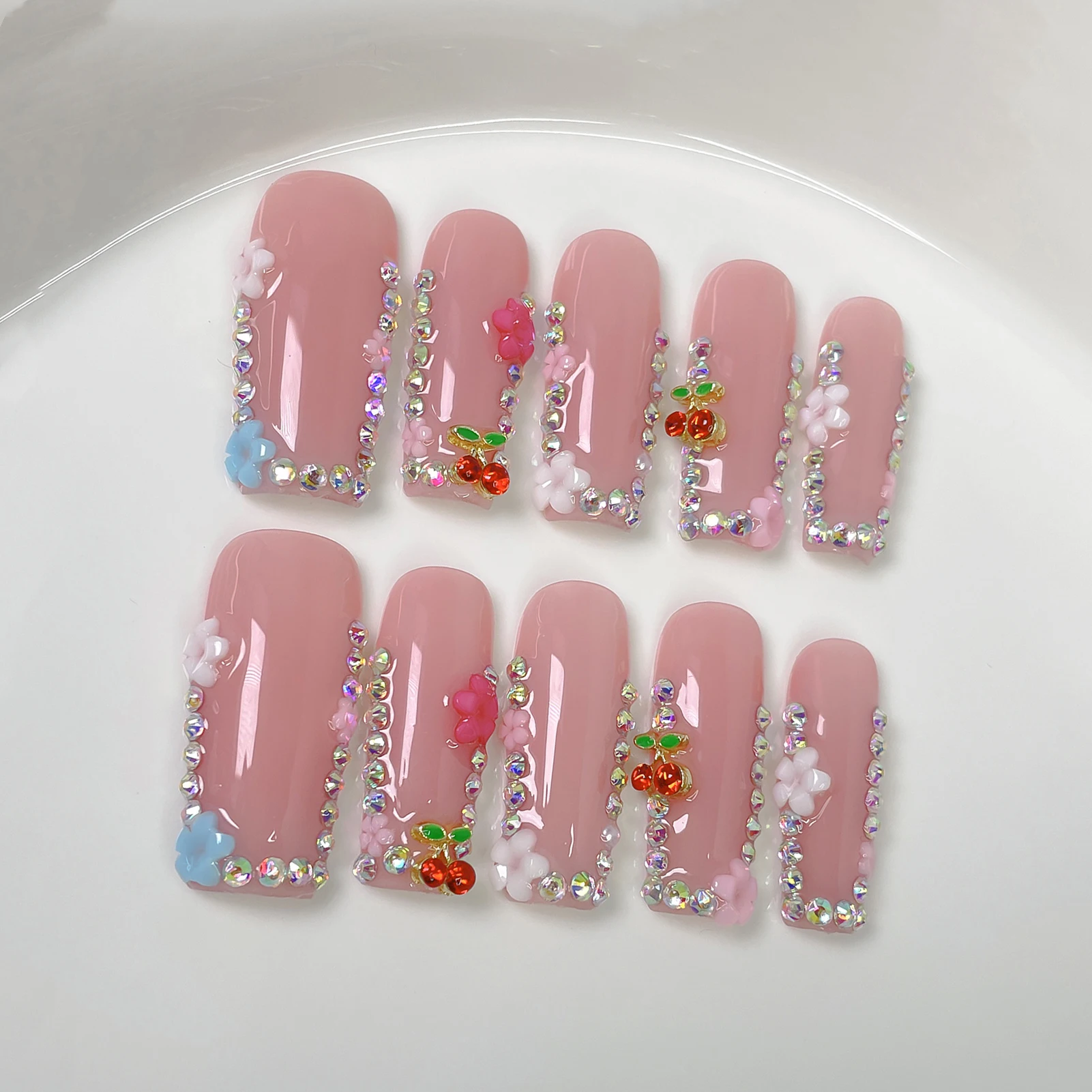 10 Stück handgemachte künstliche Nägel, langer Sarg, nackt, rosa Farbe, zum Aufdrücken der Nägel, glänzende Diamant-Blumen-Designs, vollständige Abdeckung, wiederverwendbar, falscher Nagel