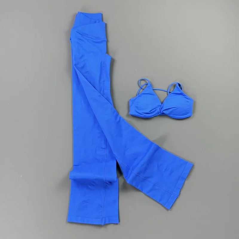 2-teiliges Damen-Workout-Set: High-Waist Cross Flare Leggings und Neckholder-Sport-BH – Schnelltrocknendes, figurformendes Gym-Trainings-Outfit – Detail 10
