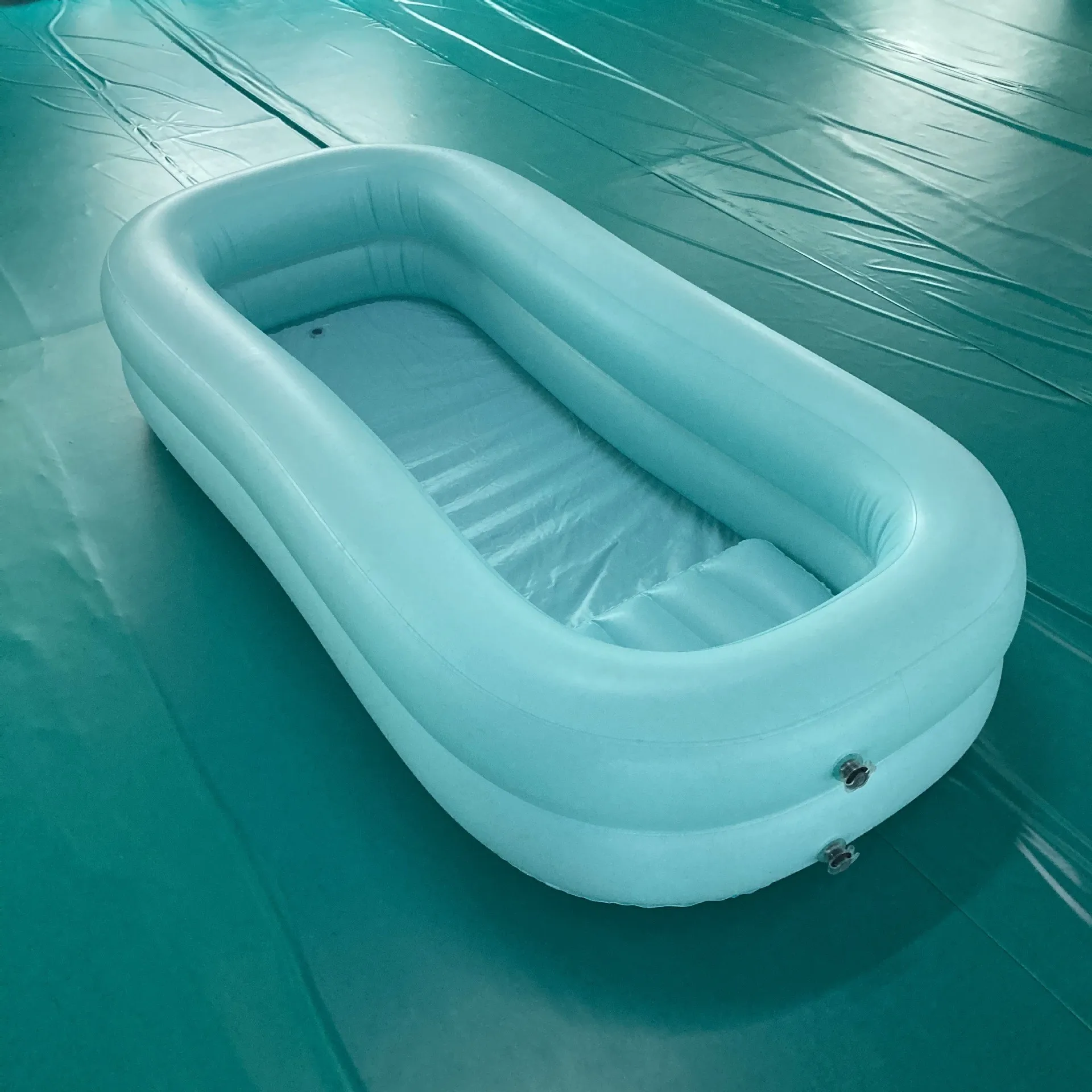 PVC inflatable bathtub for home medical care, environmentally friendly portable medical care, patient-specific bathing pool