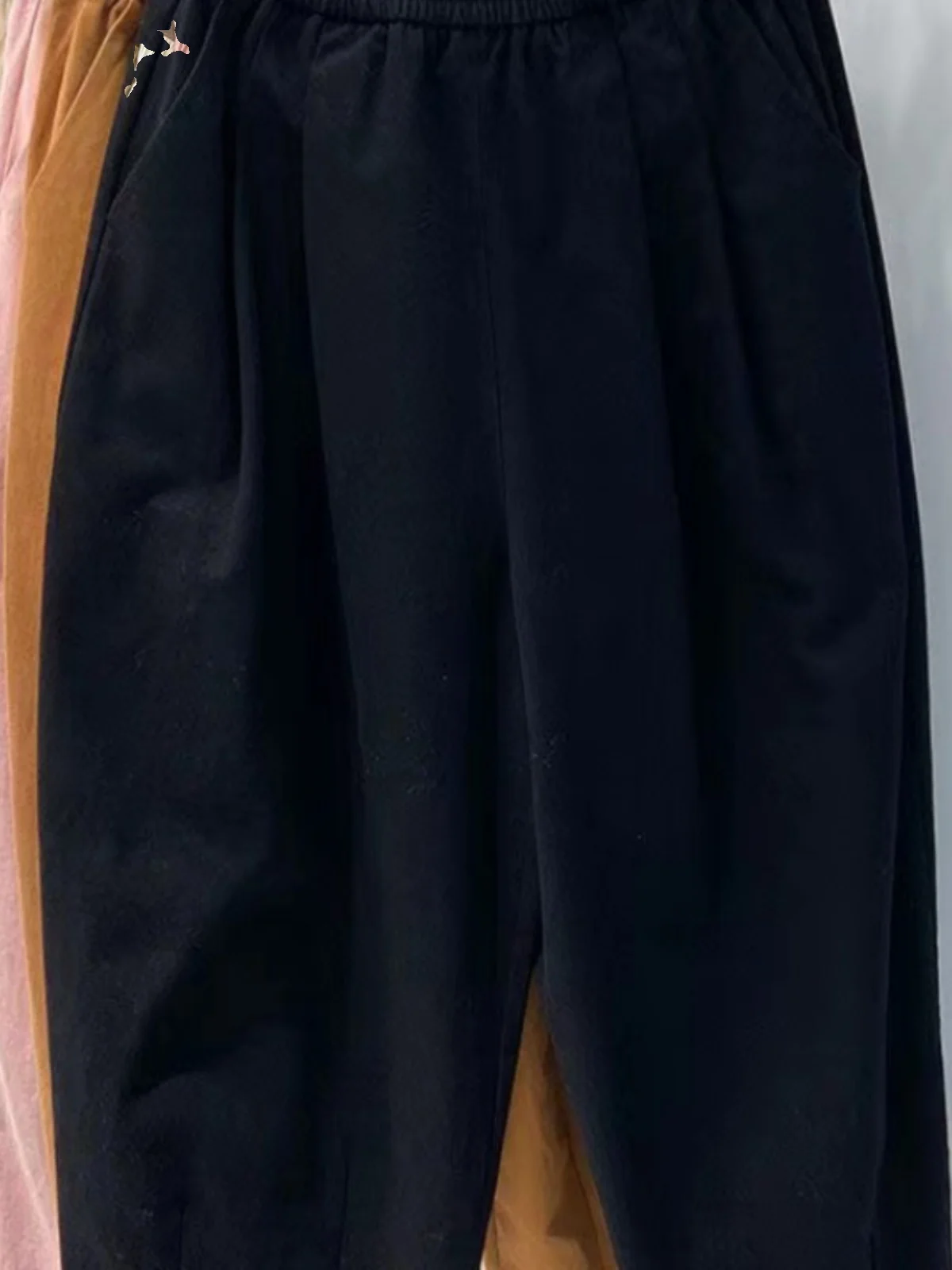 กางเกงพลีทบางเบาสำหรับฤดูร้อน ดีไซน์เก๋ สีสันสดใส ชุดกางเกงเก้าชิ้น ไซส์พลัสสำหรับผู้หญิง เอวยางยืด สวมใส่สบาย ช่วยให้ดูผอมเพรียว ใช้งานได้หลากหลาย สไตล์ลำลอง