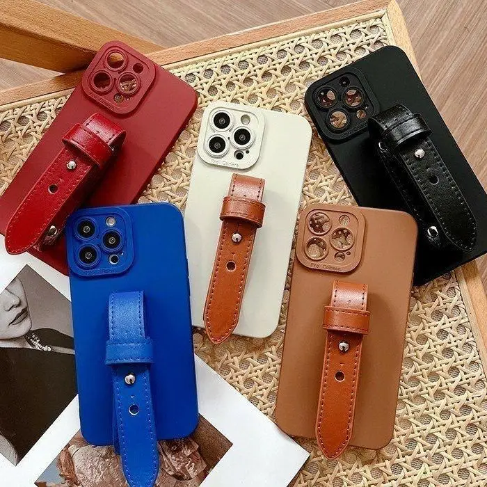 IG KOL PU معصمه حامل جراب هاتف آيفون 16 15 14 13/12/11 بروماكس XS 78P XR SE2/3 6s غطاء كامل الجلد قذيفة حماية الجسم