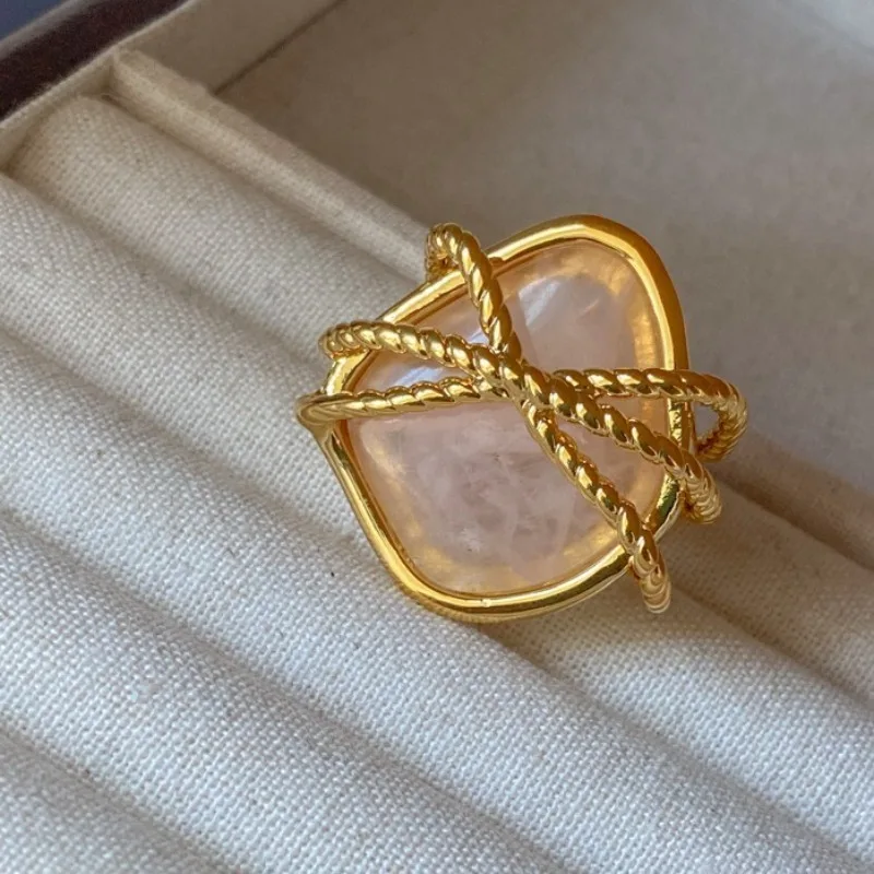 

French Designer Luxury Pink Natural Stone Gold-plated Ring for Women Trendy Charm Sexy Party Women's Ring