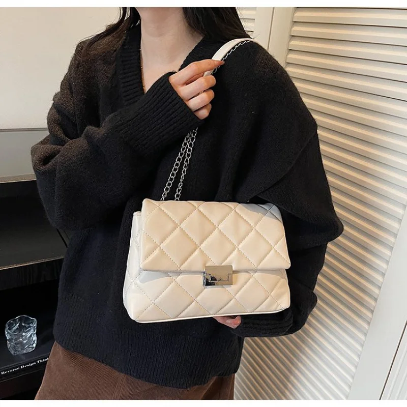 

Fashionable Women's Shoulder Bag Crafted From Premium Leather Featuring Trendy Design And Paris Refined Style​