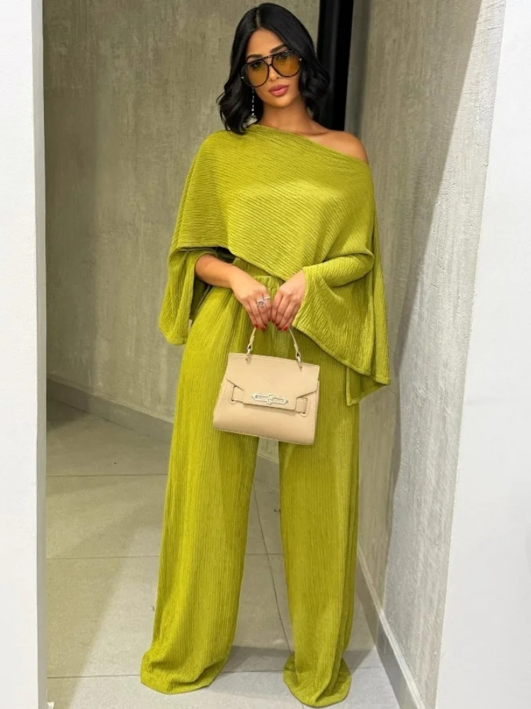 Wmstar-Conjunto de dos piezas para mujer, venta al por mayor, Miyake, plisado, elegante, con hombros descubiertos, Top Irregular, pantalones, traje informal de Color sólido