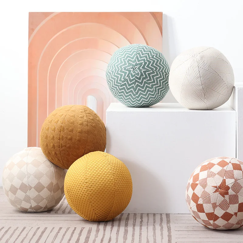 Spherical Pillow Ball Cushion Luxury Geometric Jacquard Red Stuffed Soft Pillow for Sofa Office Waist Rest Throw Pillow Decor