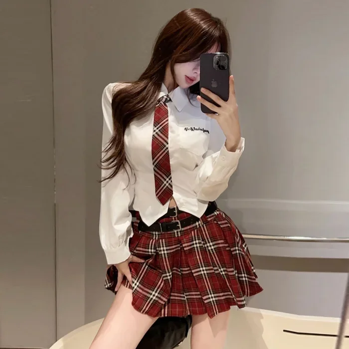 Gege Home Sweet Spicy Preppy Age-Reducing Design Sense JK Short Embroidery Shirts + Plaid Pleated Two piece skirt