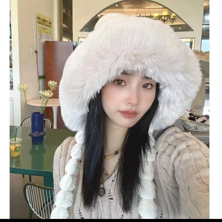 Russian Women Winter Thick Cute Bomber Hat Knitting Furry Ball Cute Cap Outdoor Skating Riding Ear Protection Snow Hat Sombreros