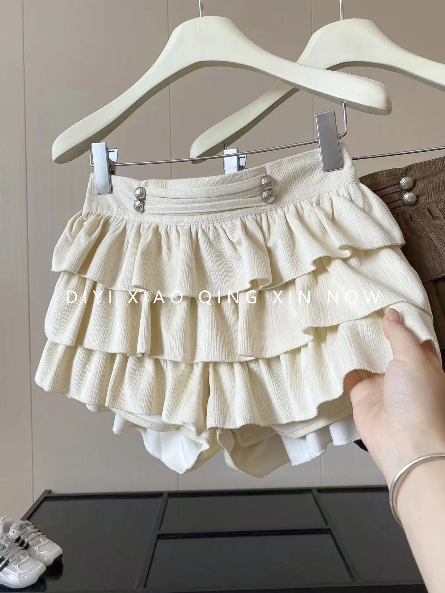 Korean Sweet Girl Cake Skirt Pants Women's Autumn Winter High Waist Button Layered Lace Half Skirt Short Skirt Anti-Light Puf...