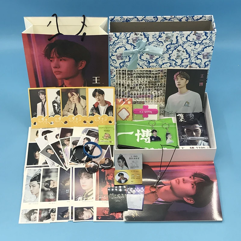 

Wang Yibo's New Photos Collection Peripheral Signature Poster Postcard Keychain Notebook Gift Box Birthday gift