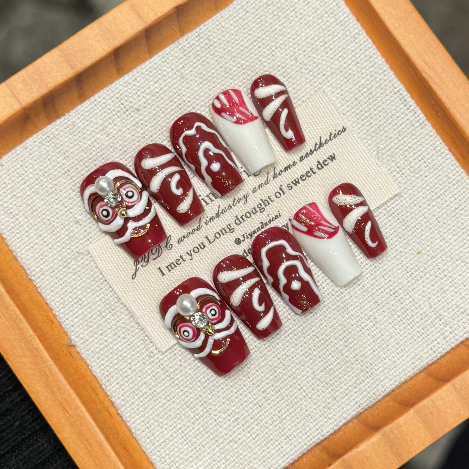 10Pcs Red New Year Short Coffin Press on Nails with Glue Wearable Hand Painted Wake Lion Pattern Nail Art Lucky Full Cover Nails