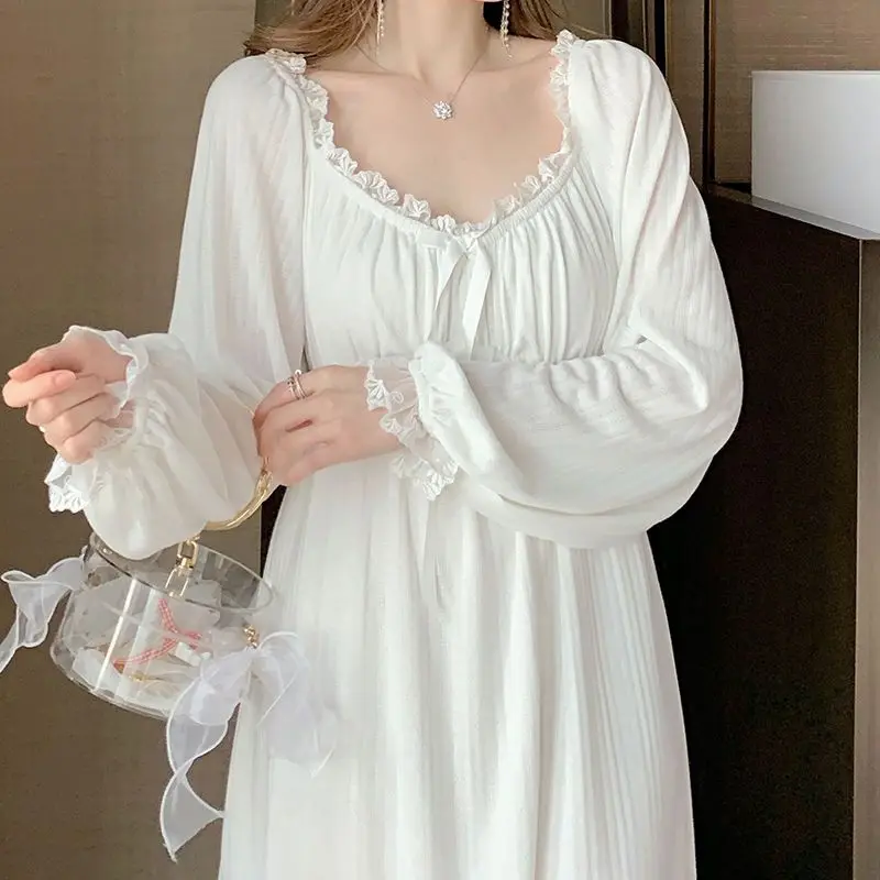 Chemise de nuit en dentelle à volants de style coréen pour femmes, robe de nuit, pyjama une pièce, manches longues élégantes, vêtements de maison