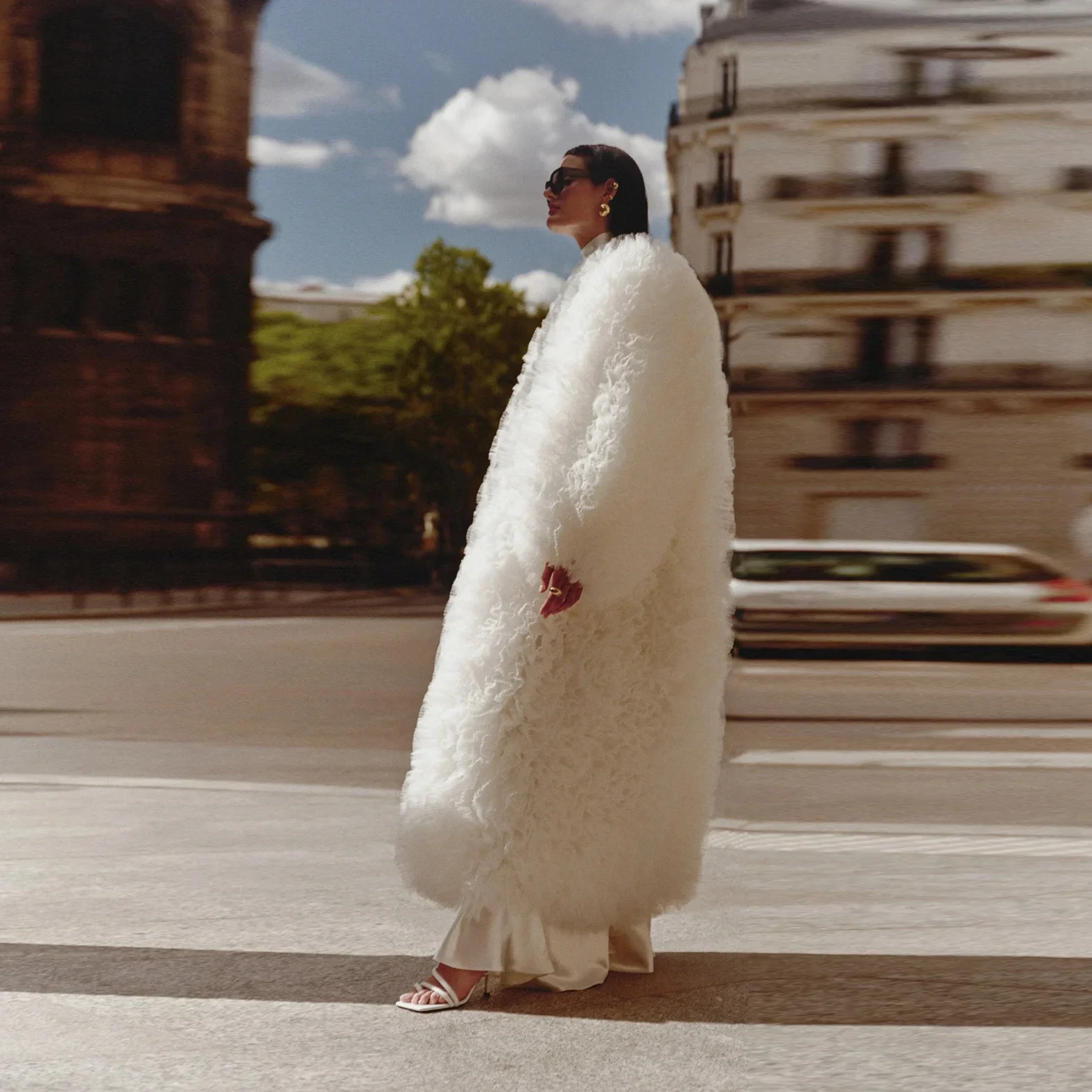 Veste longue bouffante exagérée pour femme, manches en tulle, blanc, mode Y-Street, extra, manteau à volants, longueur de rinçage