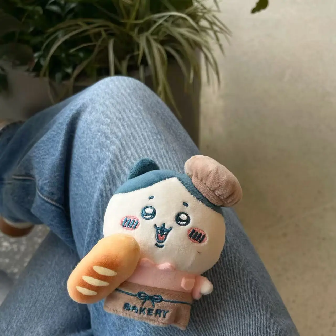 jiyiBakery Serie Plüsch-Schlüsselanhänger Niedlicher Usagi Hachiware Taschenanhänger Weicher Flauschiger Sammler-Accessoire für Fans und Teenager – Detail 5