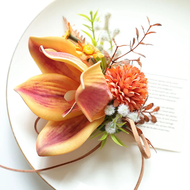 25069 بوتونيير للرجال، زهور صناعية لصدار المعصم لديكور الزفاف/الحفلة الراقصة/العودة للوطن، إلخ. قارب بساتين الفاكهة والكراميل