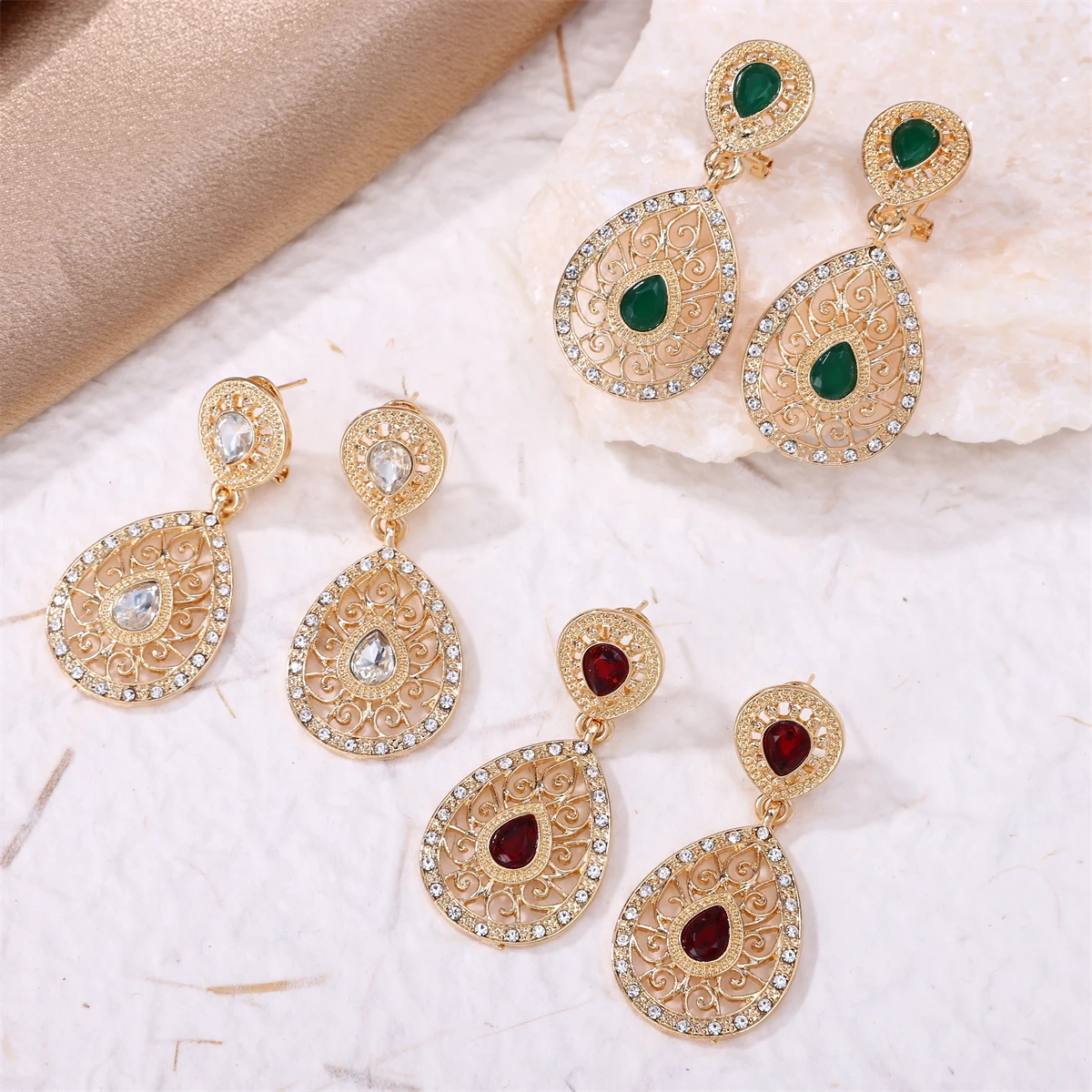 

Morocco Caftan Wedding Dress Gold Color Earrings Fashion Water Drop Shape Jewelry Court Carving Crystal High Quality Earrings