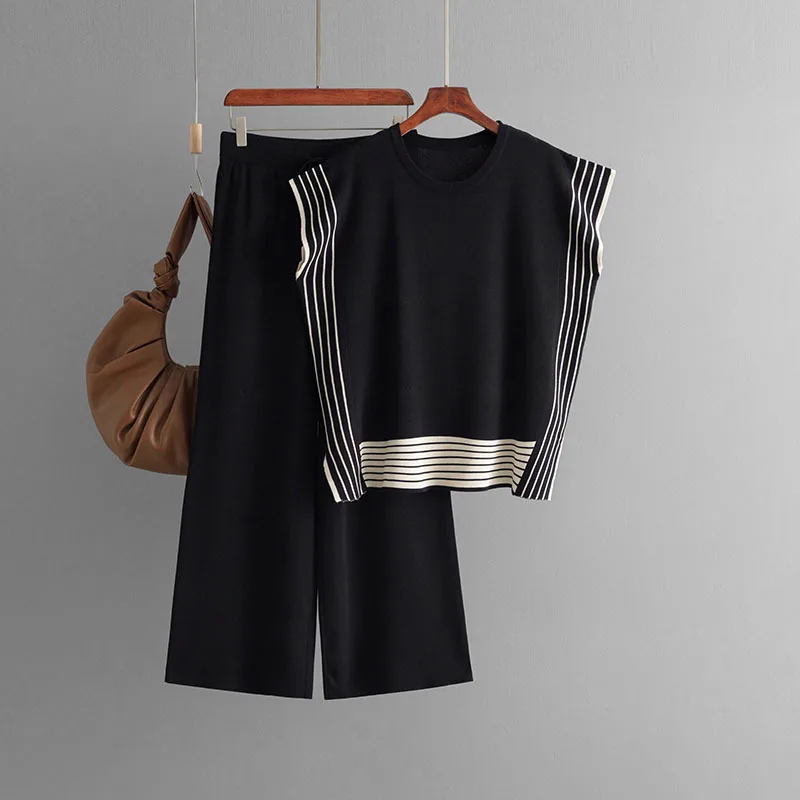レディース2ピースセット　ニット outfits　ニットストライプトップ　ストレートワイドレッグパンツスーツ　ラウンドカラーニットウェアアンサンブル　サマー2025