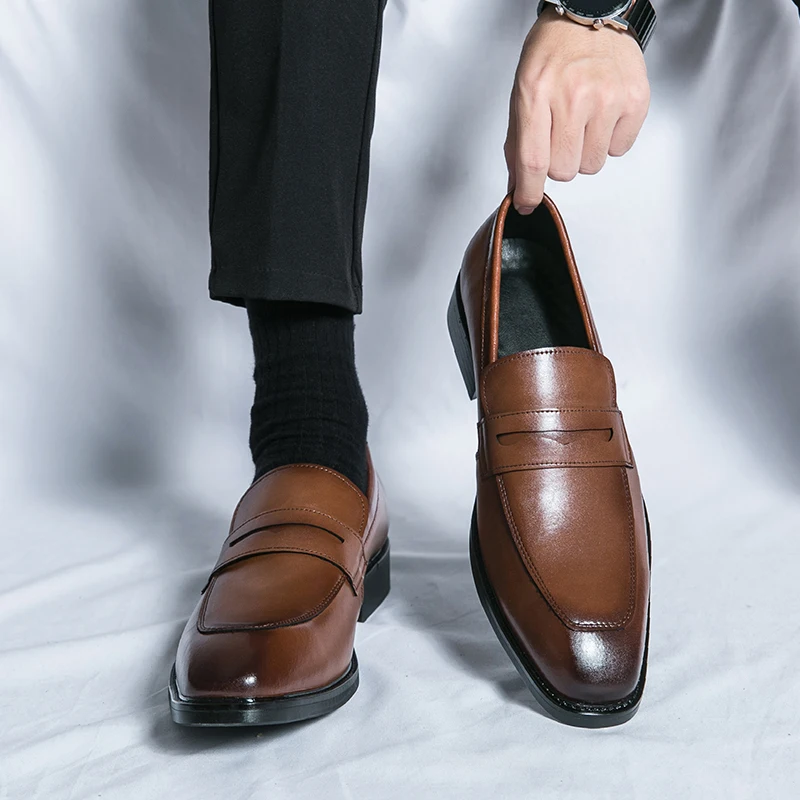 Designer Fashion Mens Loafers Leather Handmade Brown Casual Spring New Business Dress Shoes Pointed Party Wedding Men's Footwear