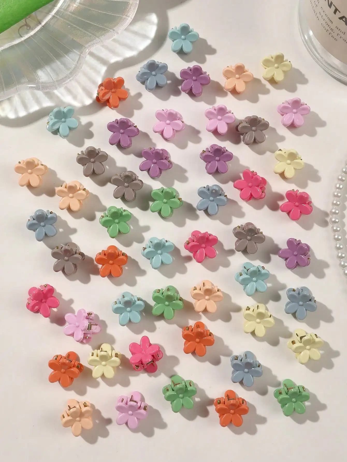 50/100 Stück Mini-Blumen-Haarklammern für Mädchen, Kleinkinder, Babys, dünnes Haar, rutschfest, langlebig, zufällige Farben, niedliche Haar-Accessoires – Detail 2