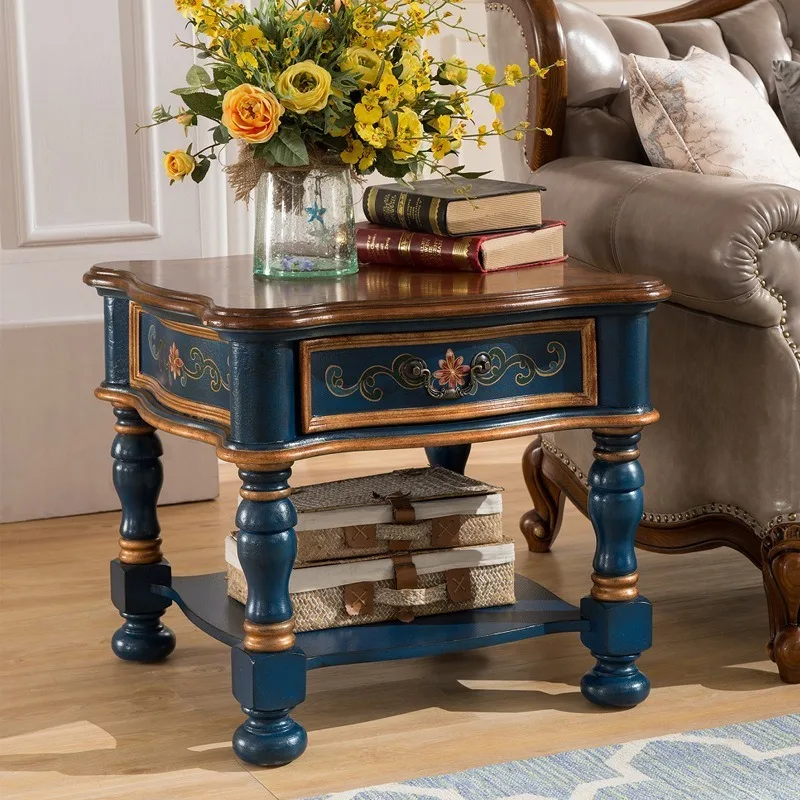 Factory wholesale American light luxury edge a few gold-painted retro old hand-painted blue vase ornament table, table next to t