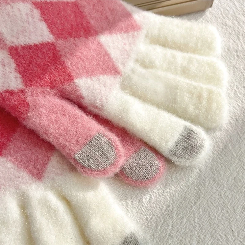 السيدات الشتاء لمس قفازات الماس منقوشة أصابع كتلة اللون الدافئة قفازات محبوكة قفازات زوجين أنيقة للطلاب #6