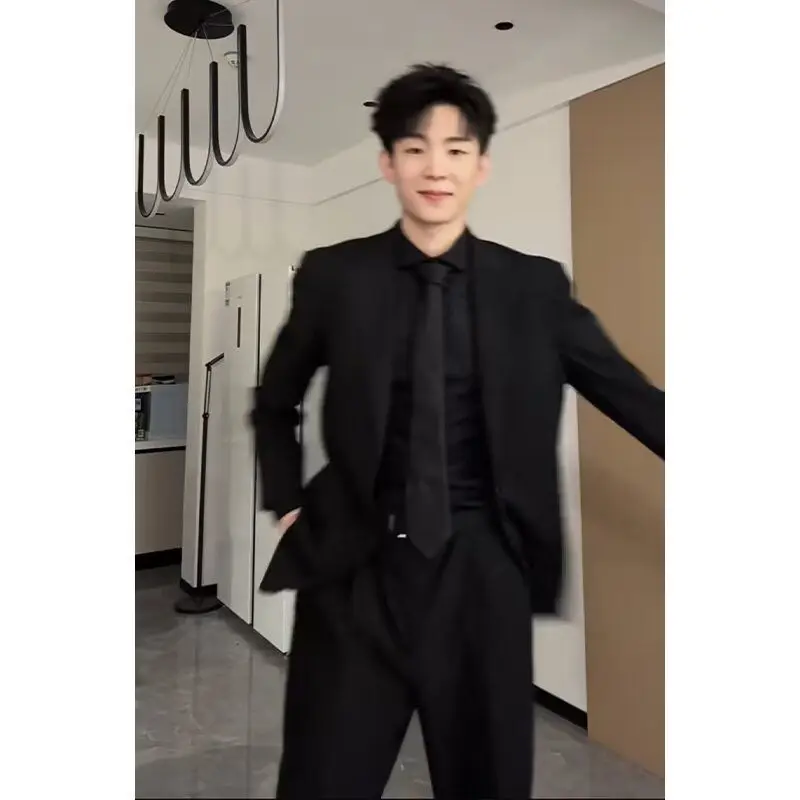 

Мужской повседневный пиджак свободного кроя в гонконгском стиле, модный, весна-осень 2024, универсальный, из полиэфирного волокна, с длинными рукавами, на пуговицах