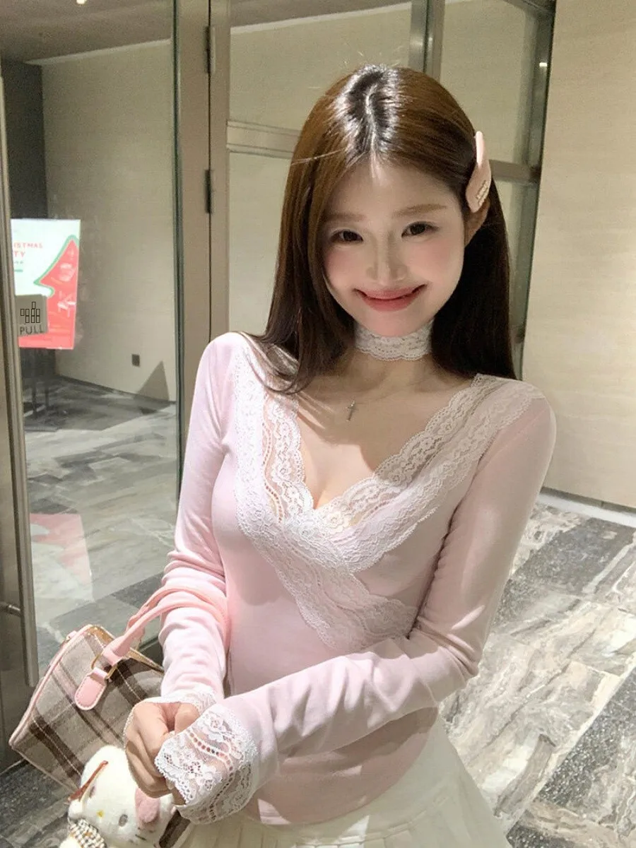 

Faionable Lace Trim V-Ne Base irt Women's Autumn Winter Slim Fit Pure Desire Top Sexy Girl Aosphere Design Sense